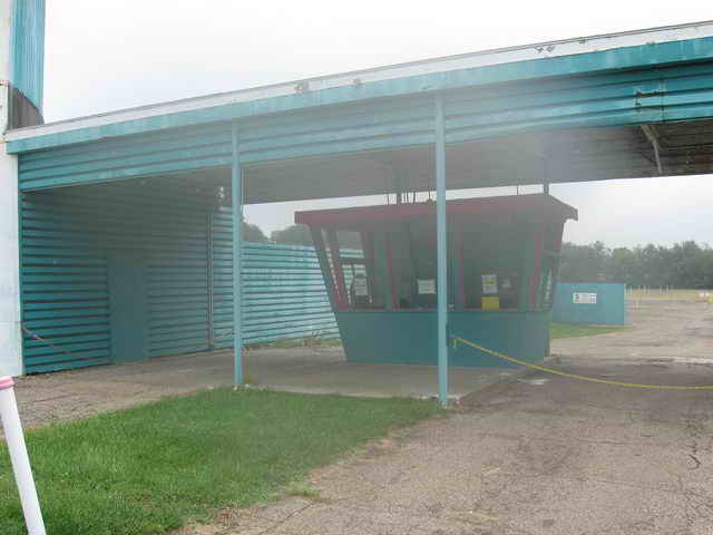 Springmill Twin Drive In - 2010 Photo (newer photo)